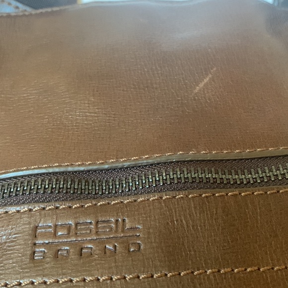 Fossil brand messenger bag. - Picture 12 of 13
